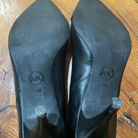 Michael Kors Close Toes Pointed heels with logo - Picture 6 of 9